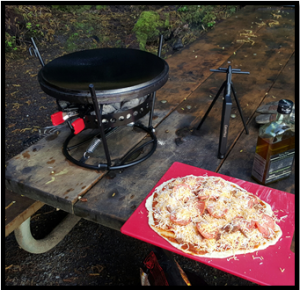 Dutch_Oven_Lid_Pizza_